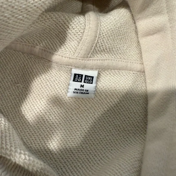 SOLD Uniqlo Cream Long Sleeve Dress - Picture 5 of 5